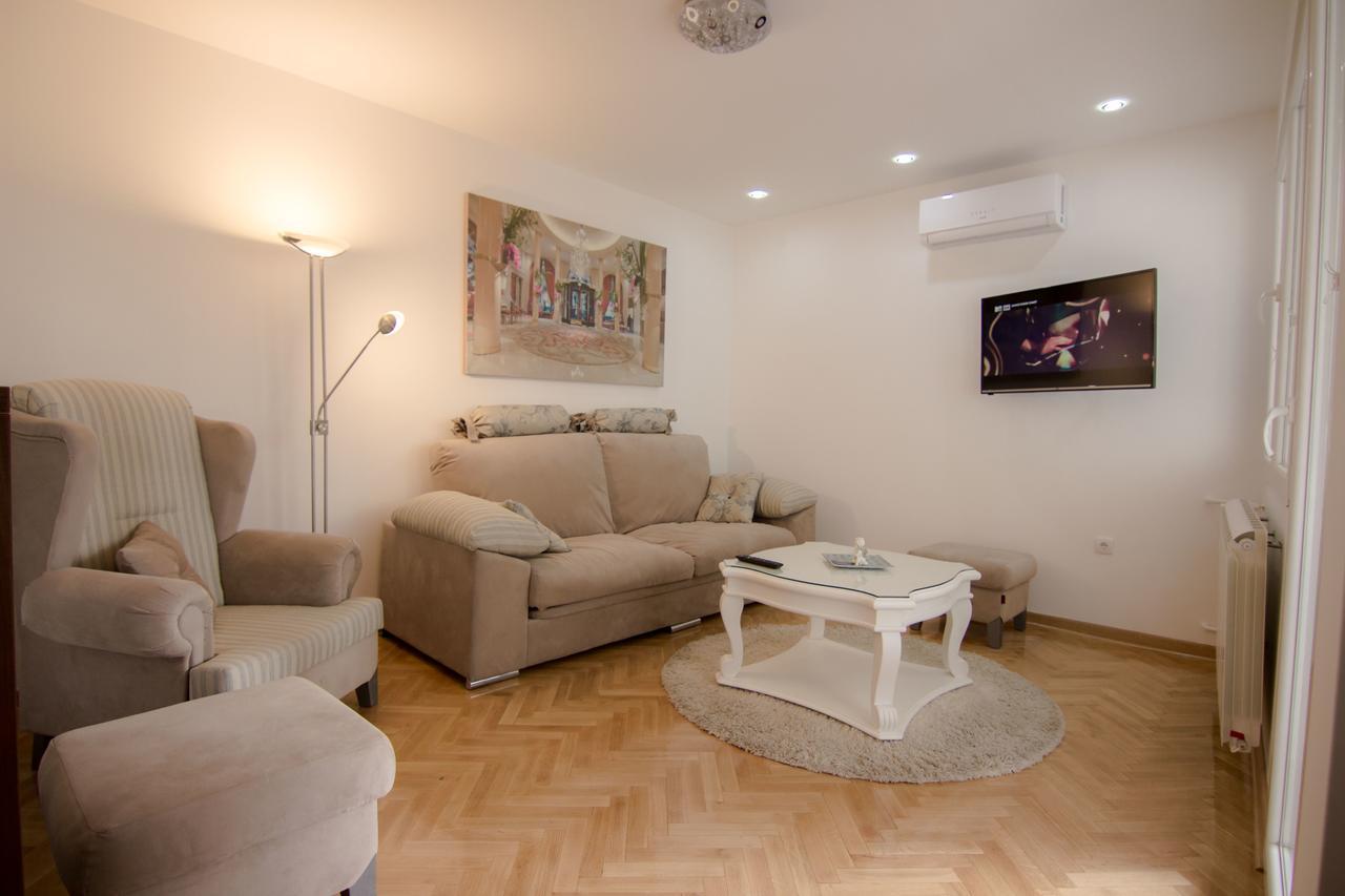 Apartments Near St. Sava Temple Belgrade Exterior photo